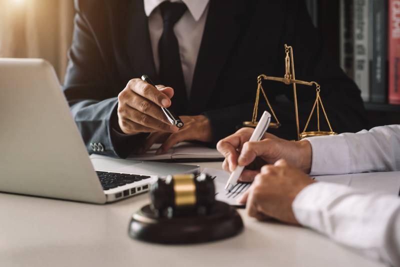 Un avocat fiscaliste ancien inspecteur des impôts vous réalise un audit fiscal à Nice, Cannes et Marseille Conseiller fiscal